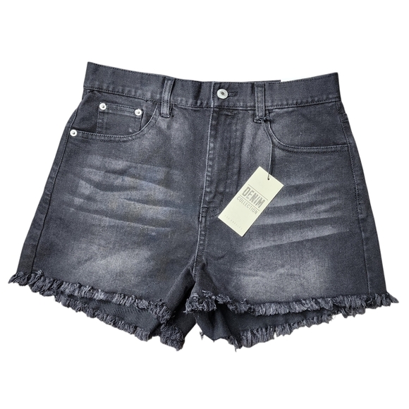NWT Love Tree Denim Black Women's Shorts Size Medium - Picture 2 of 9